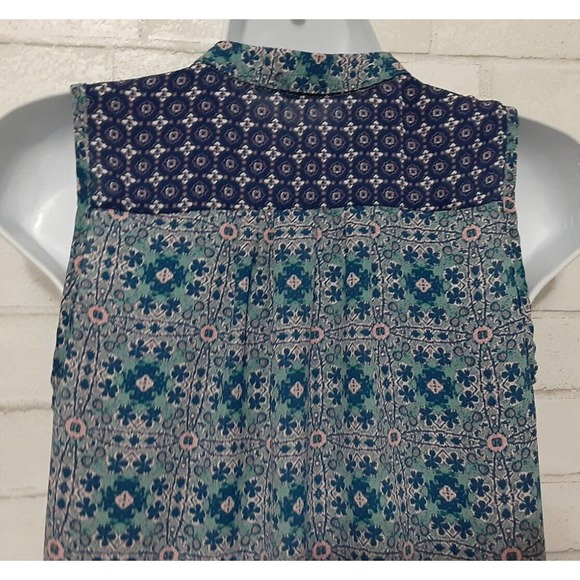 Rewind Women's Tunic Blouse Size XS Blue Pink Floral Printed Sleeveless V-Neck - Picture 4 of 5